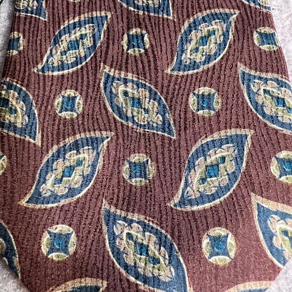 Vintage Giorgio Armani Tie Mens OS Brown Silk Medallion Geometric Designer